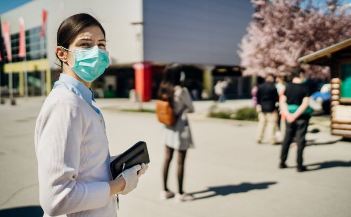 Omicron variant: Δεν θα χρειαστεί εμβόλιο για την Όμικρον – Επιστροφή στην κανονικότητα τον Μάρτιο, επισημαίνει Έρευνα από το Γενικό Νοσοκομείο Βοστώνης