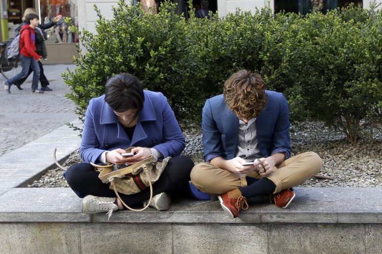 Cell phone bill: Φθηνότεροι οι λογαριασμοί κινητής τηλεφωνίας!! Ποιοι θα δουν μείωση τέλος του μήνα - Όλες οι αλλαγές!!