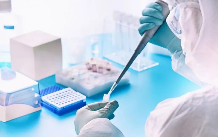 Overcharging for testing: Στα 5.000 ευρώ το πρόστιμο για όσους δεν τηρούν το πλαφόν των 47 ευρώ για τα pcr tests και 10 ευρώ για τα rapid