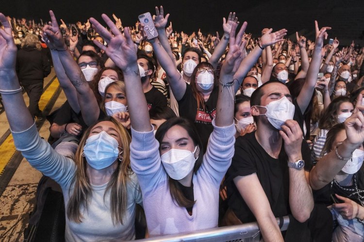 Coronavirus Disease - Christopher Murray: Ο Αμερικανός γκουρού των προβλέψεων, βλέπει τέλος της πανδημίας τον Μάρτιο [Video]