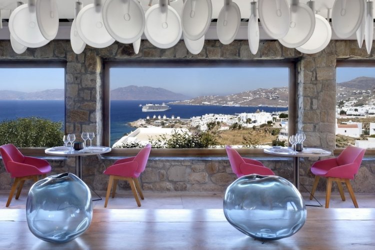 Mykonos: Έσπασε τα ρεκόρ η Μύκονος!! 468,7% η αύξηση κύκλου εργασιών στα καταλύματα το Νοέμβριο!!