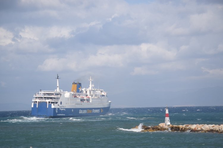 Ferry Routes: Κανονικά τα δρομολόγια από Πειραιά και Λαύριο - Απαγορευτικό απόπλου σε Ραφήνα!!