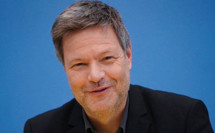 Russia-Ukraine crisis - Γερμανός αντικαγκελάριος: Μπορεί να βρισκόμαστε στα πρόθυρα ενός πολέμου στην Ευρώπη