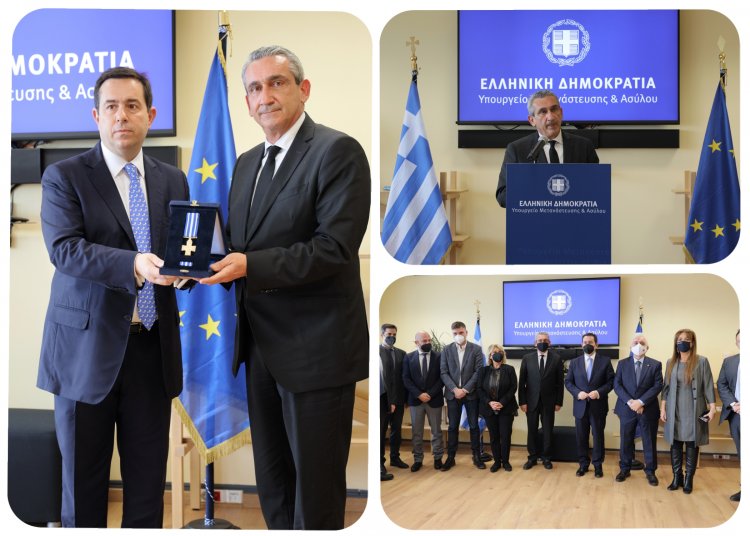 Aegean islands: Για την προσφορά του στο μεταναστευτικό τιμήθηκε ο Περιφερειάρχης Ν. Αιγαίου Γιώργος Χατζημάρκος
