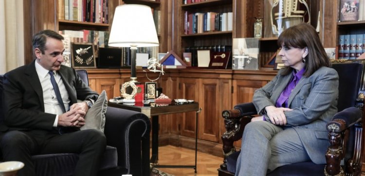 PM Mitsotakis: Η Ελλάδα θα σταθεί δίπλα στις ελληνικές κοινότητες της Ουκρανίας – Την Τρίτη ο πρωθυπουργός θα ενημερώσει τη Βουλή για τις εξελίξεις στην Ουκρανία