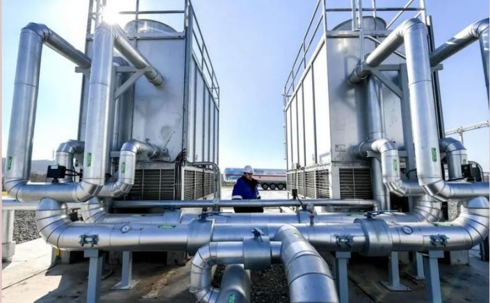 EU plans to cut Russian gas: Το σχέδιο της ΕΕ για να «απαλλαγεί» από την Ρωσία – Μείωση εισαγωγών φυσικού αερίου κατά 2/3 φέτος και εντελώς ως το 2030