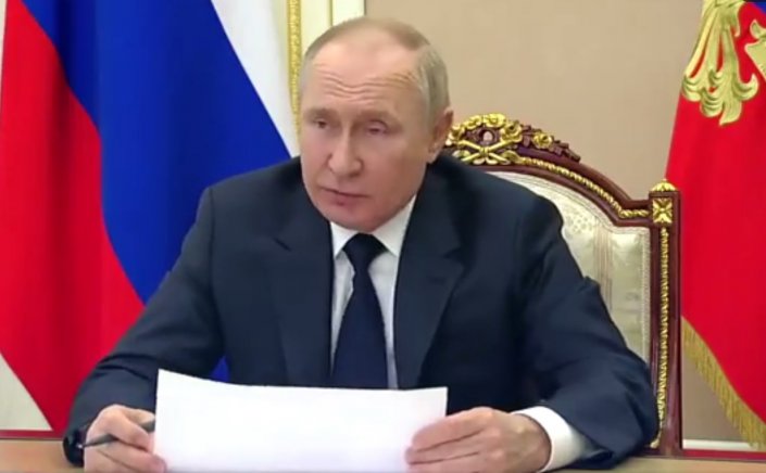 Putin bans Russian oil exports: Ο Πούτιν απαγόρευσε τις ρωσικές εξαγωγές πετρελαίου σε χώρες που υιοθέτησαν το πλαφόν