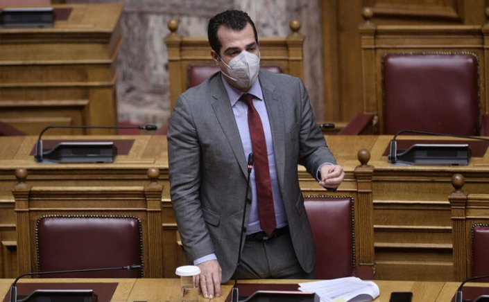 Fine on unvaccinated: Από 15 Απριλίου αναστέλλεται το πρόστιμο για ανεμβολίαστους άνω των 60