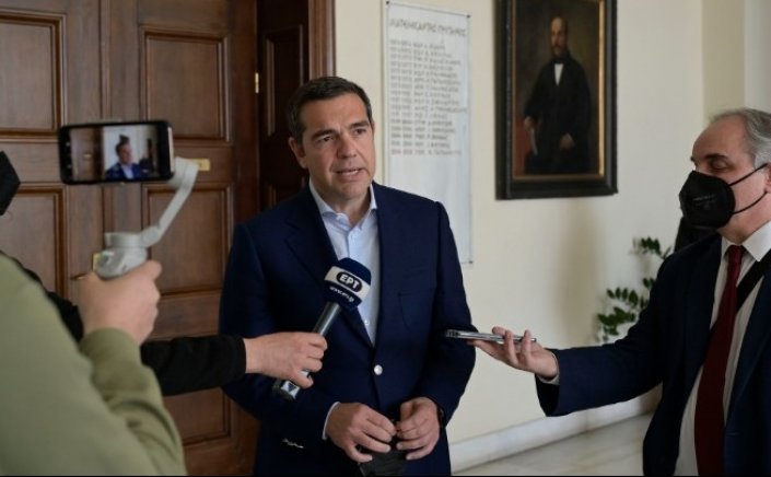 SYRIZA Alexis Tsipras: Άμεση μείωση του ΦΠΑ στα τρόφιμα και στα προϊόντα μαζικής κατανάλωσης