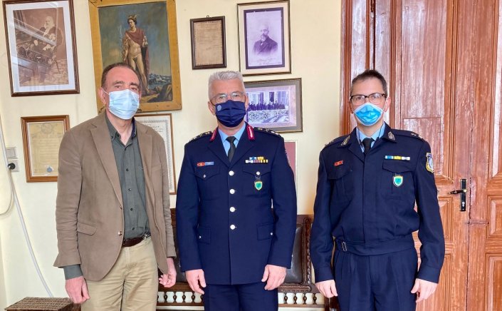 Mayor of Syros: Συνάντηση Δημάρχου Σύρου - Ερμούπολης με τον νέο Γενικό Περιφερειακό Αστυνομικό Διευθυντή