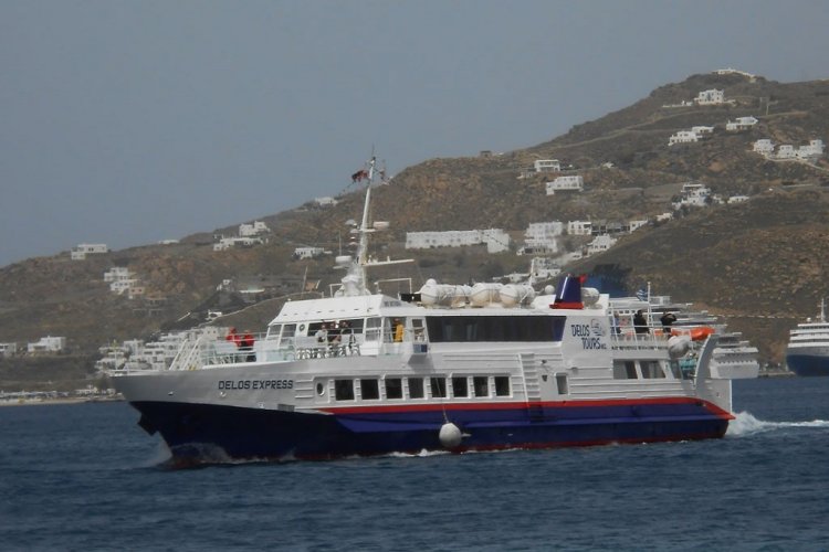 Mykonos: Εσπευσμένη διακομιδή ασθενούς από Μύκονο στη Σύρο