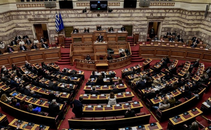 ΕΝΔΙΣΥ: Καταγγέλλει διπλή σύνταξη-ρουσφέτι για Αιρετούς!! Δεκάδες χιλιάδων ευρώ, διεκδικούν να λάβουν αναδρομικά, Βουλευτές, Δήμαρχοι!!