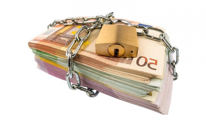 Automatic Confiscation: Αυτόματες κατασχέσεις καταθέσεων και από τους Δήμους