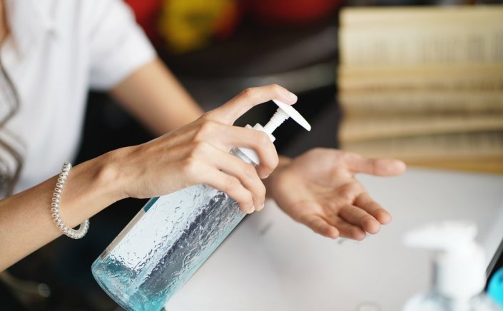 Προσοχή!! Ο ΕΟΦ άμεσα ανακαλεί από την αγορά, απολυμαντικό που «σκοτώνει τον κορωνοϊό σε 2 λεπτά»