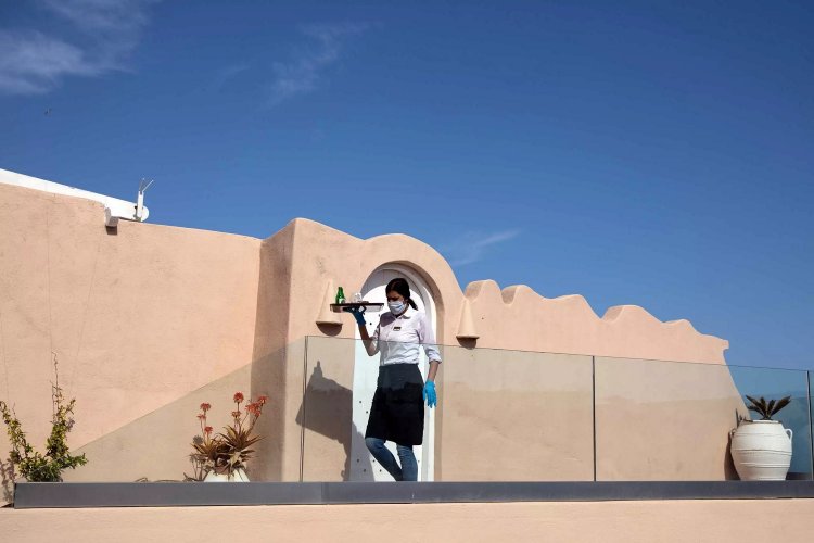 Tourism Season 2022: Με 50.000 κενές θέσεις ξεκινά η τουριστική σεζόν!! Έντονο το φαινόμενο και στις Κυκλάδες [Μύκονο] - Σε ποιες ειδικότητες εντοπίζονται οι μεγαλύτερες ελλείψεις