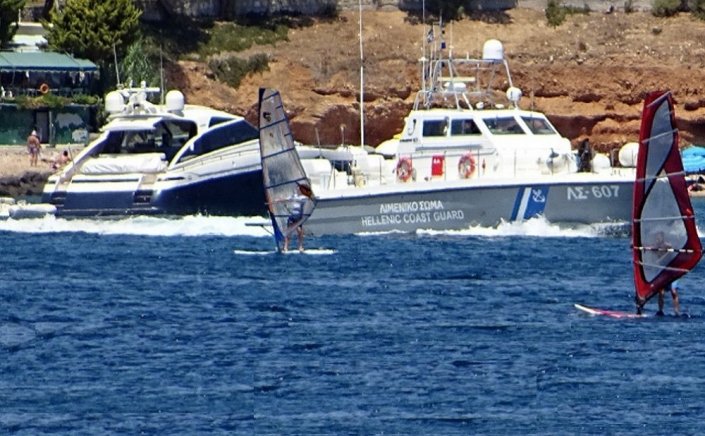 Mykonos: Πρόσκρουση επιβατηγού σκάφους σε θαλαμηγό, με πρόκληση υλικών ζημιών και στα δυο σκάφη