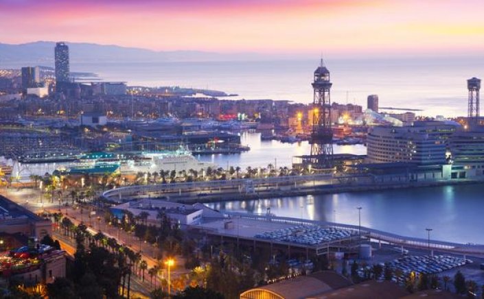 Overtourism in Barcelona: Η Βαρκελώνη επιδιώκει τον περιορισμό σε κρουαζιέρα και airbnb λόγω υπερτουρισμού