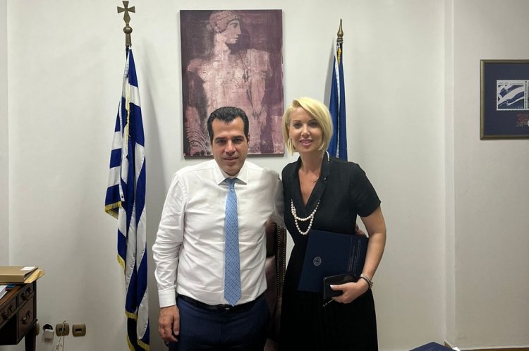 Cyclades Healthcare: Η Κατερίνα Μονογυιού συμμετείχε στην σύσκεψη Πλεύρη για την άμεση πρόσληψη υγειονομικού προσωπικού στο νοσοκομείου Σύρου 