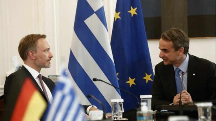 PM Mitsotakis: Είμαι ευχαριστημένος για την πρόοδο των μεταρρυθμίσεων - Στόχος μας η επιστροφή μας στην επενδυτική βαθμίδα το 2023
