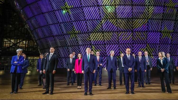 End of enhanced surveillance: Η Ελλάδα βγαίνει από την ενισχυμένη εποπτεία - Τίτλοι τέλους στην εποχή της κρίσης μετά από 12 χρόνια