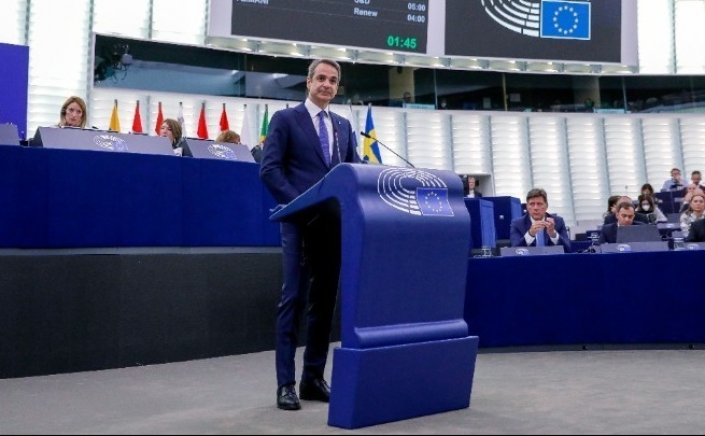 PM Mitsotakis - European Parliament : Η Ελλάδα του 2022 δεν έχει καμία σχέση με το 2015