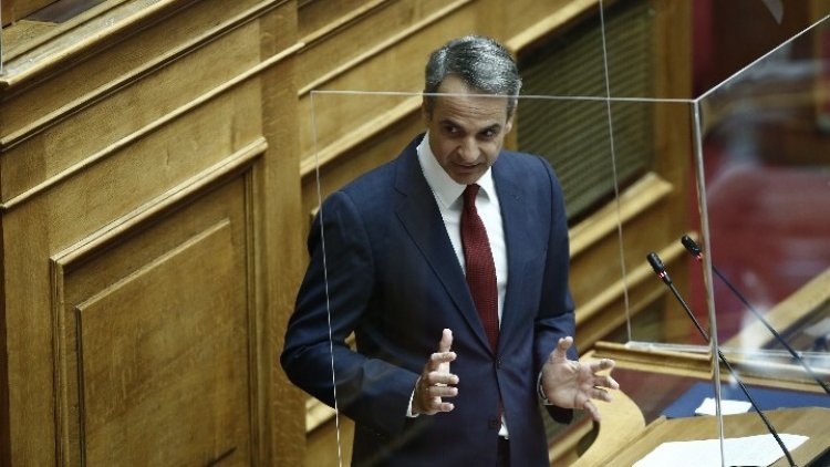 PM Mitsotakis: Από 1/1/2023 καταργείται η εισφορά αλληλεγγύης σ' όλους-Ξεπάγωμα των συντάξεων