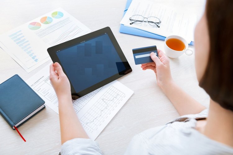 Taxation & Taxes: Μέχρι τέλος Αυγούστου η έκπτωση 3% σε εφάπαξ πληρωμή του φόρου εισοδήματος