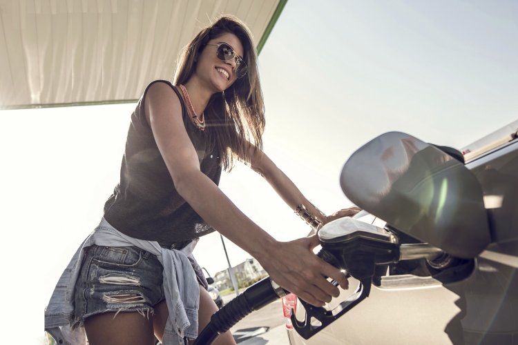Fuel prices in touristic cities:  Εκτοξεύεται η βενζίνη στους τουριστικούς προορισμούς για το Πάσχα - Μέχρι 2,32 το λίτρο