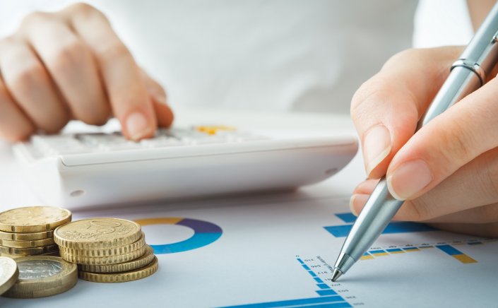 Taxation & Taxes: Πότε η ΑΑΔΕ στέλνει «μηνύματα» στους φορολογούμενους