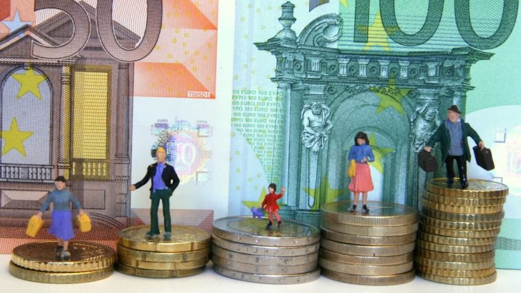 Special seasonal allowance: Πότε καταβάλλονται τα ποσά του ειδικού εποχικού βοηθήματος στους δικαιούχους