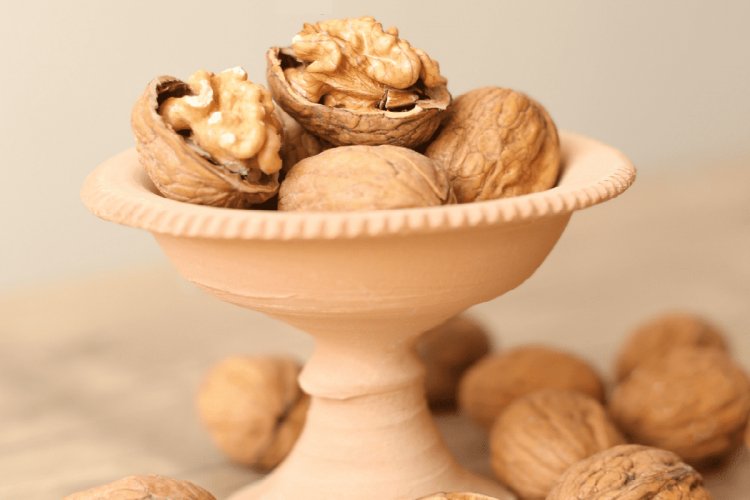 Foods For Aging Well: Ο πιο υγιεινός ξηρός καρπός που πρέπει να τρώμε όσο μεγαλώνουμε!!