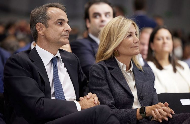 Notable Death: Πέθανε ο πατέρας της Μαρέβας Μητσοτάκη