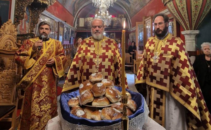 Church of Mykonos: Την επέτειο των 30 χρόνων της Ιερωσύνης και της πνευματικής προσφοράς του Αιδεσιμολογιώτατου π. Πέτρου Μαραγκού τίμησε η Μύκονος [εικόνες & videos]