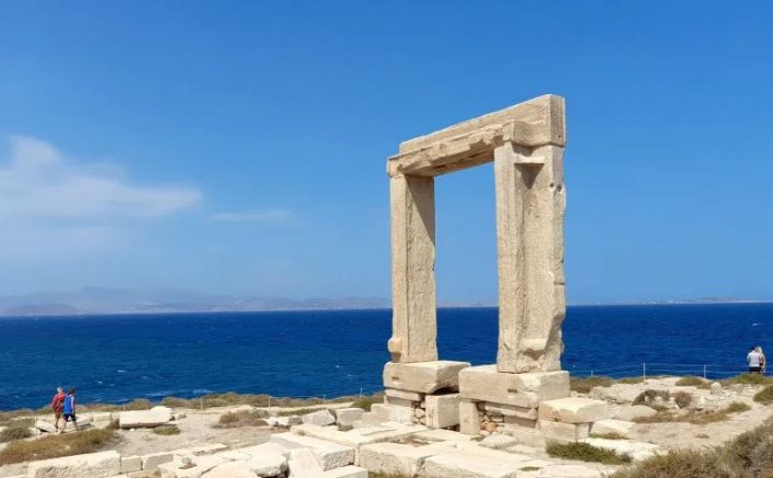 Naxos: Το νησί των Ελλήνων θεών, ελάχιστα γνωστό ακόμα στους Βραζιλιάνους - Αφιέρωμα του CNN Βραζιλίας στη Νάξο