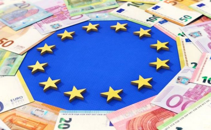 EU’s Recovery and Resilience Fund: «Πράσινο φως» της ΕΕ για την εκταμίευση προς την Ελλάδα 3,56 δισ. ευρώ από επιδοτήσεις και δάνεια