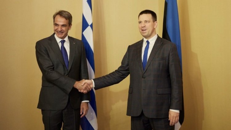 PM Mitsotakis in Tallinn: Σταθερό μέτωπο απέναντι στον αναθεωρητισμό και υπέρ της δέσμευσης στο Διεθνές Δίκαιο - Αδιαπραγμάτευτες η κυριαρχία και η εδαφική ακεραιότητα όλων των χωρών