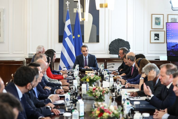 Scenarios for the elections 2023: Ποιοι και γιατί εισηγούνται στον πρωθυπουργό εκλογικό αιφνιδιασμό