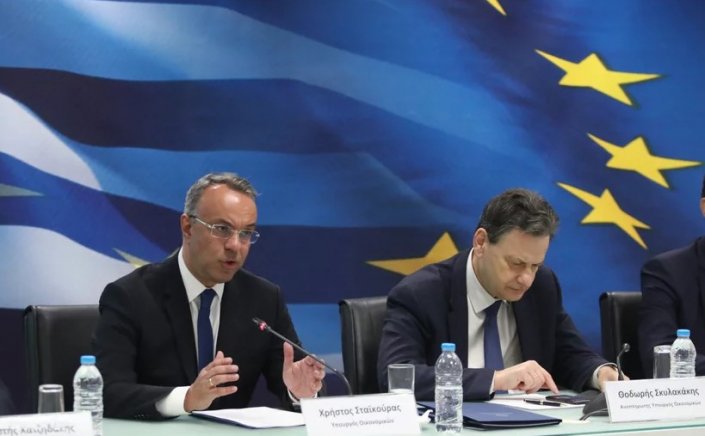 Support society: 72 και 120 δόσεις - Πώς θα γίνει η ρύθμιση παλαιών και νέων οφειλών προς την Εφορία και τα Ασφαλιστικά Ταμεία