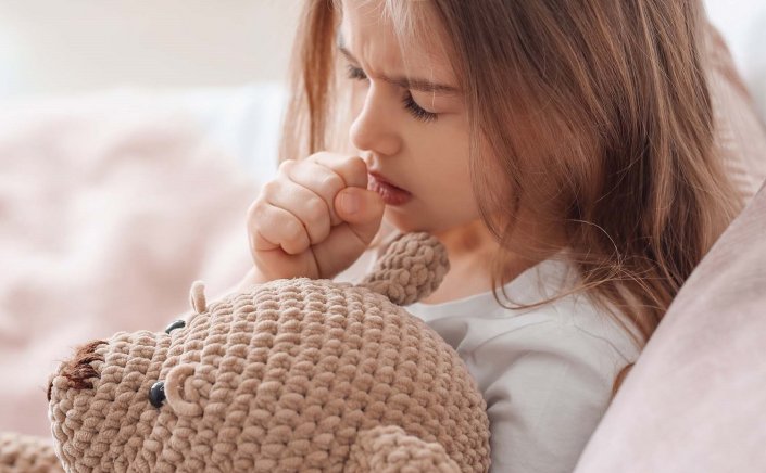 Influenza B' infections in children: Σε επιφυλακή οι παιδίατροι λόγω έξαρσης της Γρίπης Β - Πόσο θα διαρκέσει το κύμα
