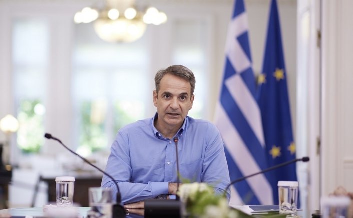 Pre-election period: Ο Μητσοτάκης “ζωγραφίζει” επικίνδυνα σενάρια με αποστασίες βουλευτών