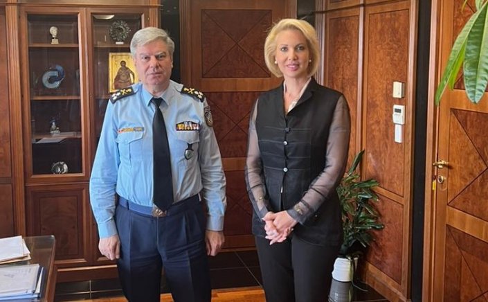 MP Katerina  Monogiou: Η Μύκονος ενισχύεται με 130 αστυνομικούς και η Σαντορίνη με τουλάχιστον 90 για τη φετινή τουριστική σεζόν