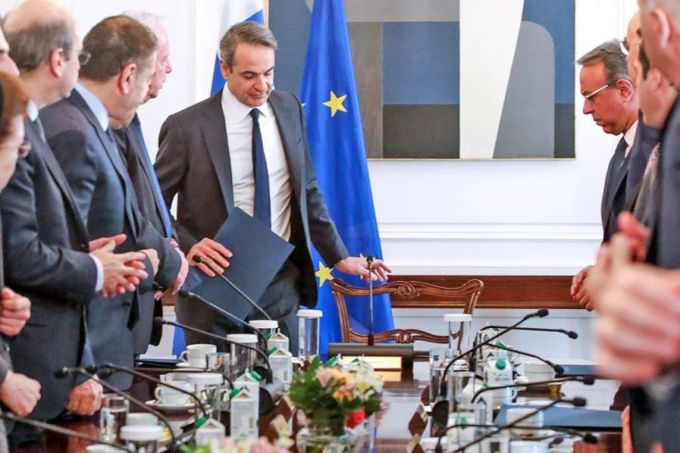 Election Scenarios: Μετά το Πάσχα οι εκλογές, φρένο στα σενάρια από τον Μητσοτάκη - Τι ζήτησε από τους Yπουργούς