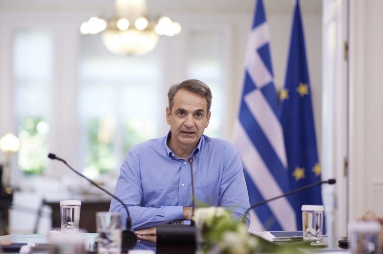 Pre-election period: Ο Μητσοτάκης “ζωγραφίζει” επικίνδυνα σενάρια με αποστασίες βουλευτών