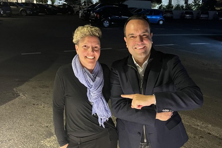 Mykonos: Ο Δήμαρχος Μυκόνου Κωνσταντίνος Κουκάς συγχαίρει την νέα πρόεδρο της Δ.Κ. Ανω Μεράς Ειρήνη Ζουγανέλη (Νικολαρίδη) 