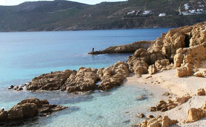 Mykonos arrests: Η “χρυσή” συμμορία της Μυκόνου!! Στρατηγείο τους πολυτελής βίλα στον Λούλο, σχέσεις με γνωστό ενεχυροδανειστήριο της Αθήνας!!