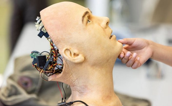 AI Robots: Τα ρομπότ τεχνητής νοημοσύνης θα μπορούσαν να διαδραματίσουν μελλοντικά ρόλο ως φροντιστές σε οίκους ευγηρίας