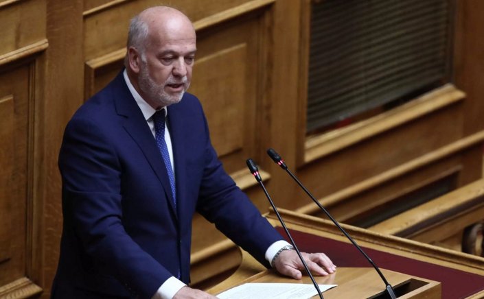 Min of Justice Floridis: O Γιώργος Φλωρίδης θέλει κατάργηση της διάταξης της ΝΔ περί ακαταδίωκτου των τραπεζιτών