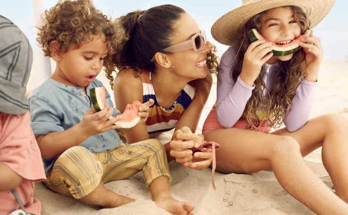 Sun Safety for Children: Στην παραλία με τα παιδιά!! Τα 6 tips των παιδιάτρων για ασφαλή έκθεση στον ήλιο!!