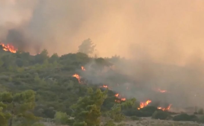 Rhodes Wildfires: Άρση κινδύνου για δέκα χωριά με μήνυμα από το 112