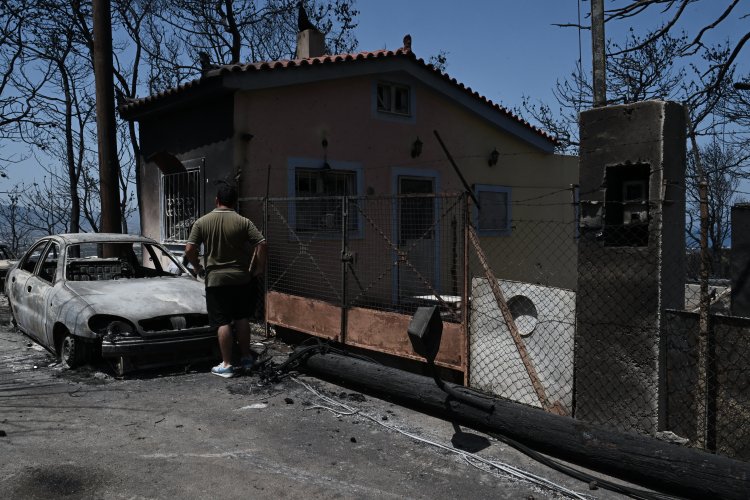 Support for fire victims: Τα 13 μέτρα στήριξης για τους πυρόπληκτους - Αποζημιώσεις, επιδότηση ενοικίου, αναστολή καταβολής φορολογικών υποχρεώσεων